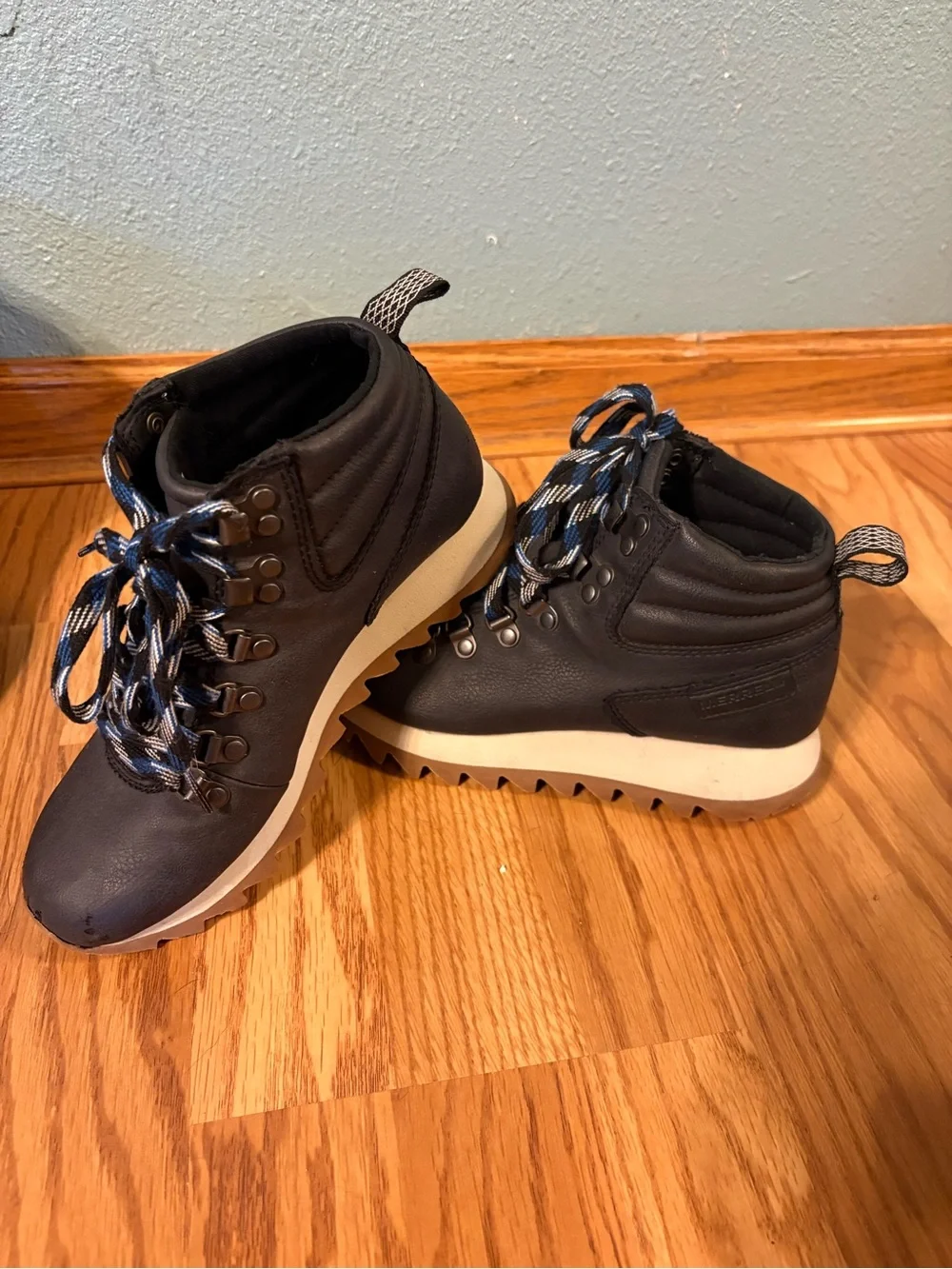 Merrell Black Women’s Casual Hiking Boots